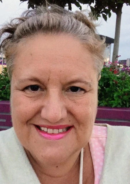 Elena V. — Au Pair carer in Spain, County Cork, Irlanda