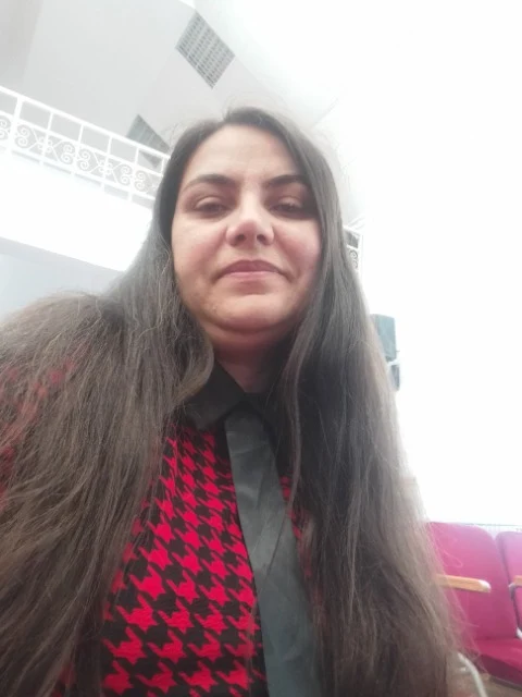 Vlad Aurelia V. — Nanny carer in Banca, Castlequarter, County Clare, Irlanda